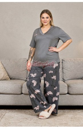 Gri Renk Çiçek Desenli 11058 Kısa Kol Kadın Büyük Beden Anne Pijama Takımı Gri Renk Çiçek Desenli 11058 Kısa Kol Kadın Büyük Beden Anne Pijama Takımı