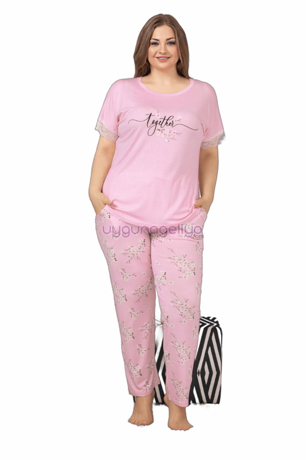 Pembe Renk ve Çiçek Desenli LADY-10872 Kadın Kısa Kol Büyük Beden Pijama Takımı-Lady