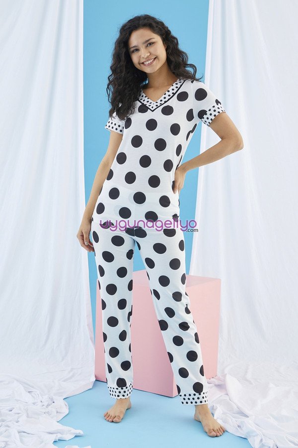 Kısa Kol, Beyaz Renkli ve Siyah Pauntiyeli Teknur 74045 Yazlık Kadın Pijama Takımı Kısa Kol, Beyaz Renkli ve Siyah Pauntiyeli Teknur 74045 Yazlık Kadın Pijama Takımı, Teknur-74045, Kısa Kollu Pijama Takımları