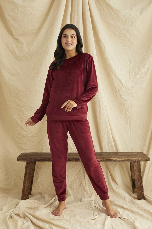 Bordo Renk Kadife Kumaş Arkası Kelebek Desenli  Teknur 52069 Uzun Kol Kadın Pijama Takımı, Teknur-52069, Teknur Pijama Takımı