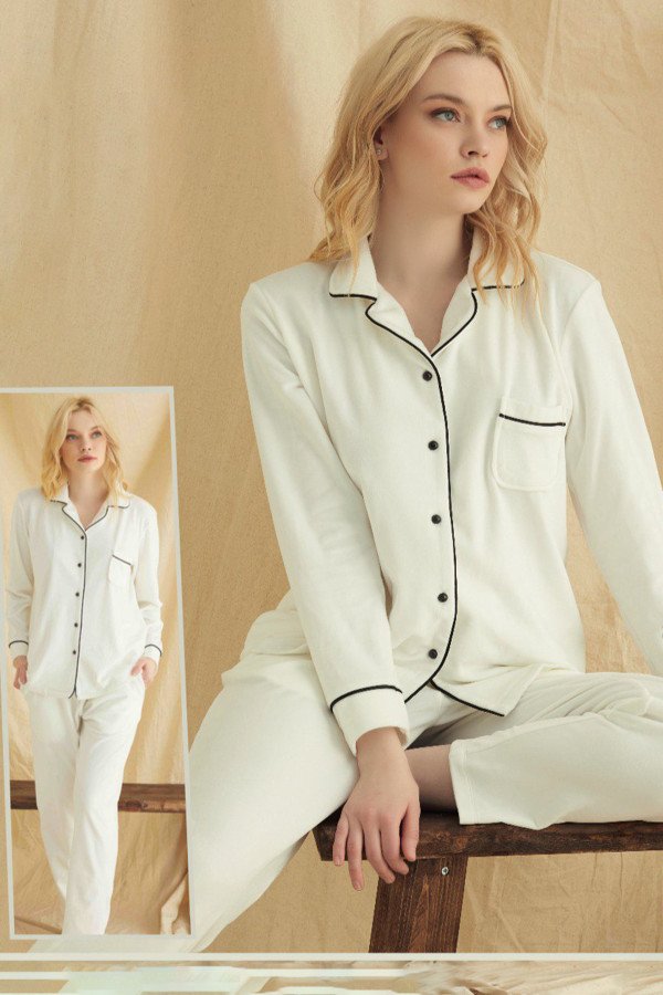 Kadın Beyaz Renk Kadife Kumaş Teknur 52107 Uzun Kol Önden Düğmeli Pijama Takımı Kadın Beyaz Renk Kadife Kumaş Teknur 52107 Uzun Kol Önden Düğmeli Pijama Takımı, Teknur-52107, Teknur Pijama Takımı