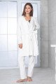Beyaz Renk Panda Resimli Kadife Kumaş Teknur 52153 Askılı Kol ve Sabahlıklı Kadın Pijama Takımı Beyaz Renk Panda Resimli Kadife Kumaş Teknur 52153 Askılı Kol ve Sabahlıklı Kadın Pijama Takımı, Teknur-52153, Teknur Pijama Takımı