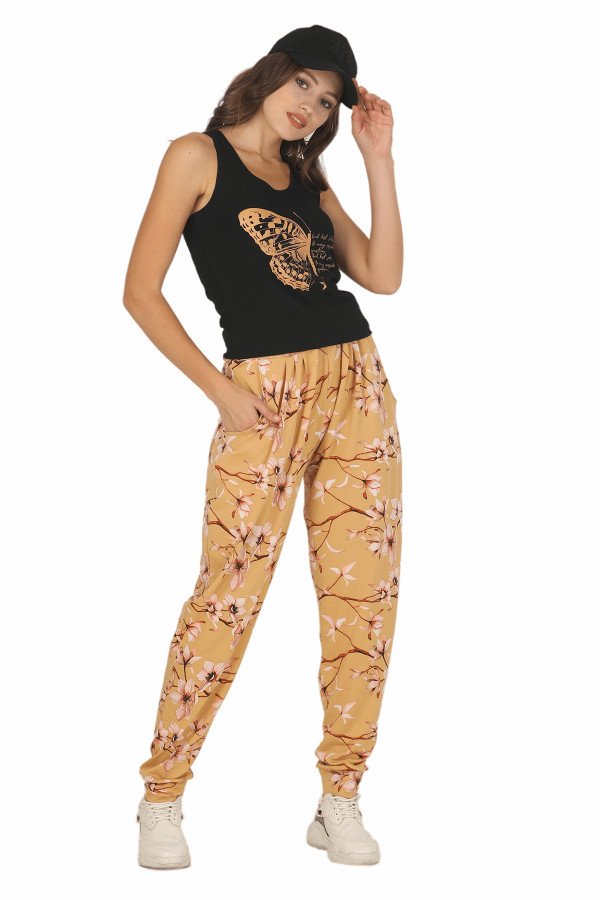 Kadın Sarı Renk ve Çiçek Desenli Lady 10024 Şalvar Pijama Takımı Kadın Sarı Renk ve Çiçek Desenli Lady 10024 Şalvar Pijama Takımı, ELT0010024-ML, Kısa Kollu Pijama Takımları
