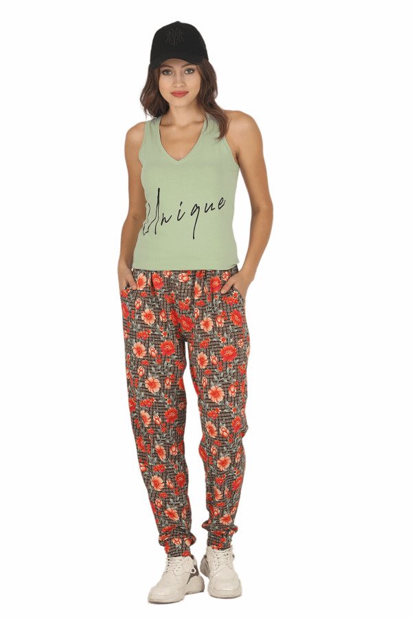 Kadın Yeşil Renk ve Çiçek Desenli Askılı Kol Lady 10049 Şalvar Pijama Takımı Kadın Yeşil Renk ve Çiçek Desenli Askılı Kol Lady 10049 Şalvar Pijama Takımı, ELT0010049-ML, Kısa Kollu Pijama Takımları