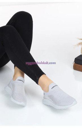 Gri Renk Günlük, Yüksek Taban Slip-On, Hafif, Yürüyüş Bağcıksız Kadın Spor Ayakkabı Gri Renk Günlük, Yüksek Taban Slip-On, Hafif, Yürüyüş Bağcıksız Kadın Spor Ayakkabı